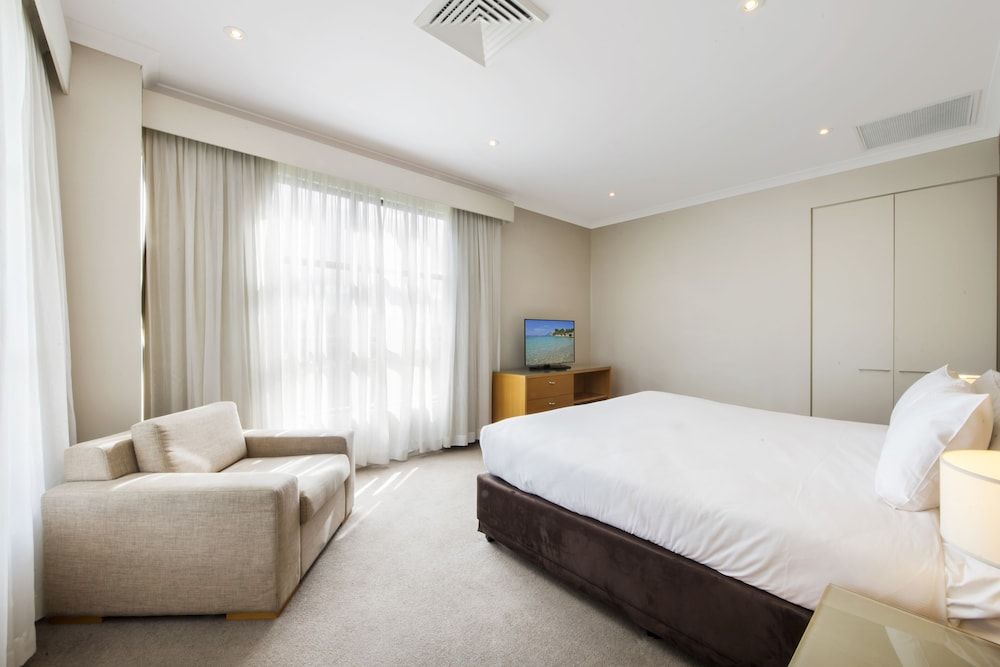 Room, 1 Queen Bed, Balcony (Privilege)