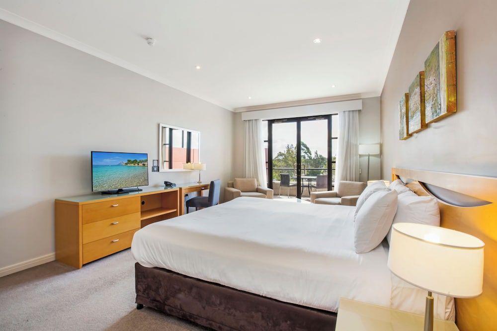 Standard Room, 1 King Bed, Accessible