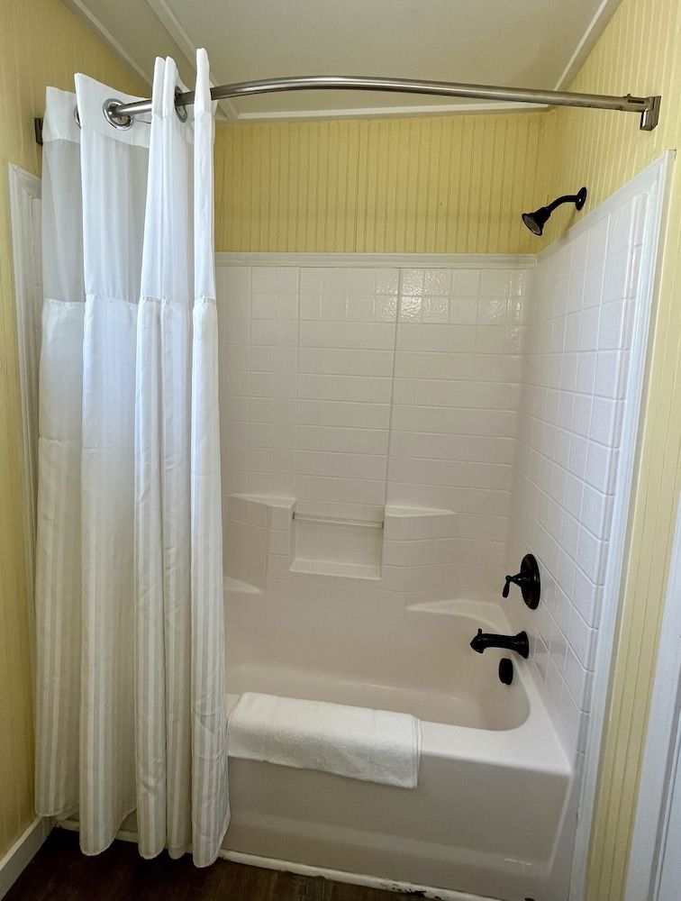 Seashell Village Resort near the beach with kitchens Cottage Suite 5