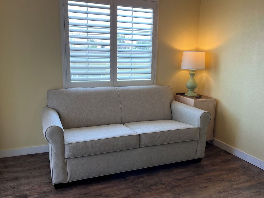 Seashell Village Resort near the beach with kitchens Bedroom suite 10