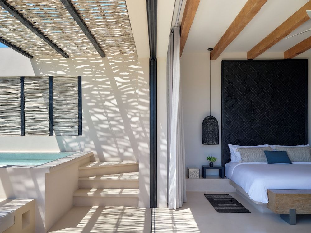 Kimpton Mas Olas Resort and Spa Suite, 1 King Bed, Ocean View (Penthouse, Plunge Pool) 4
