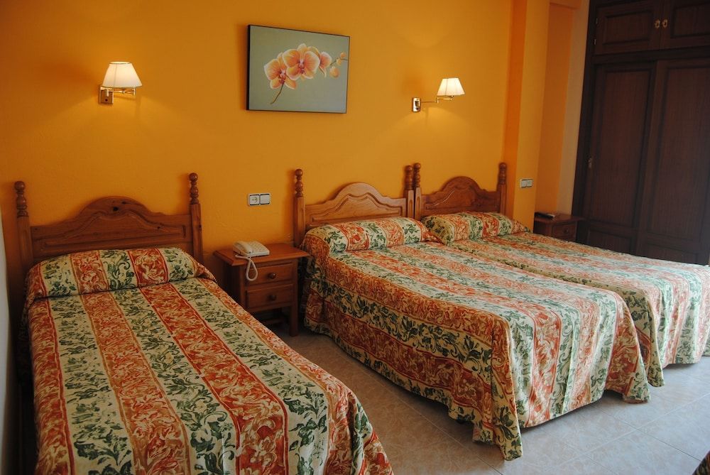 Triple Room (2 Adults + 1child)