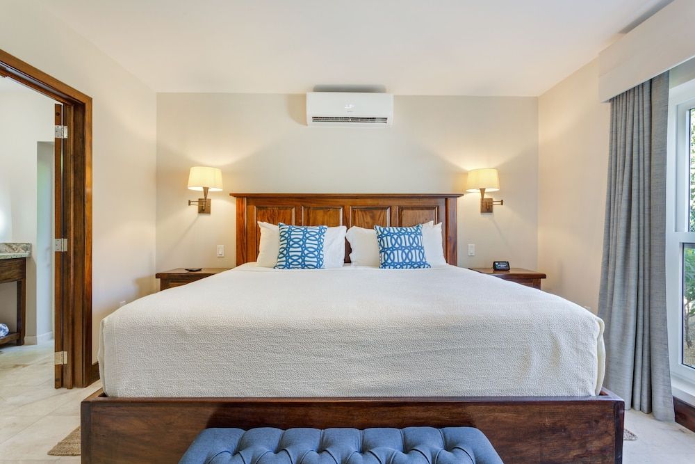 Coral Luxury Bungalow, 2 Bedrooms, Pool View