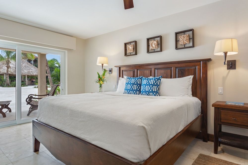 Marlin Luxury Bungalow, 2 Bedrooms, Beach View