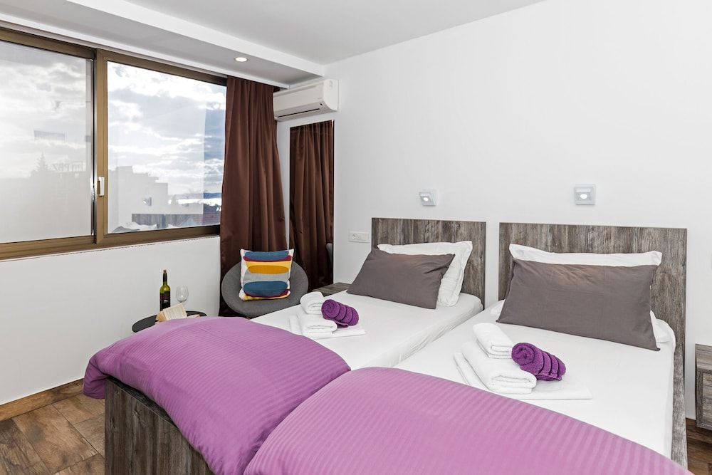 undefined Apinelo Tower Rooms 5