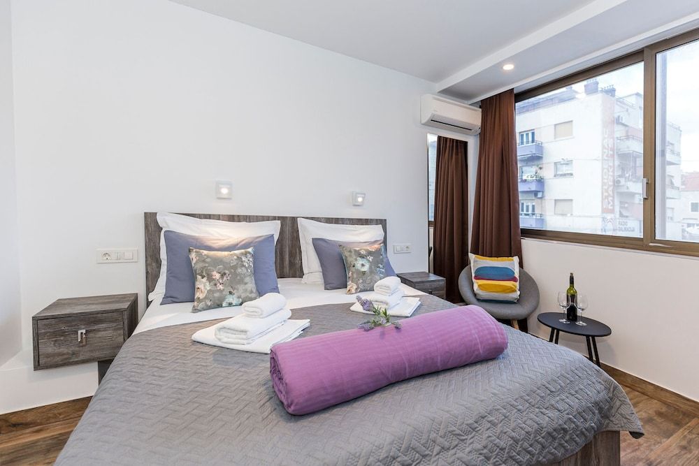 undefined Apinelo Tower Rooms 6