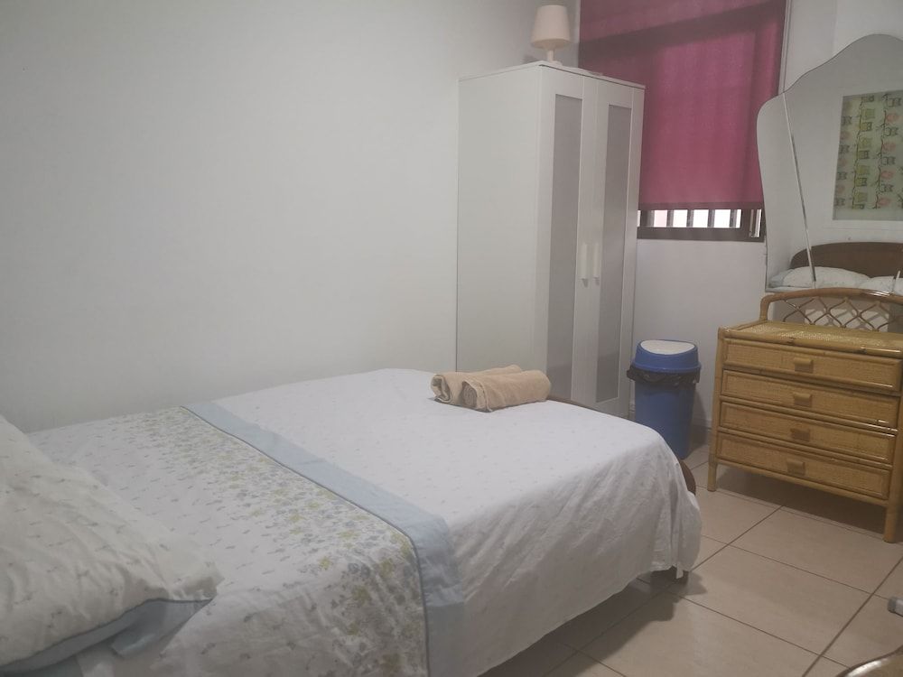Dorama Private Room 2 wifi free shared toilet ( UNA CAMA MATRIMONIO INDIVIDUAL)CON VISTA
