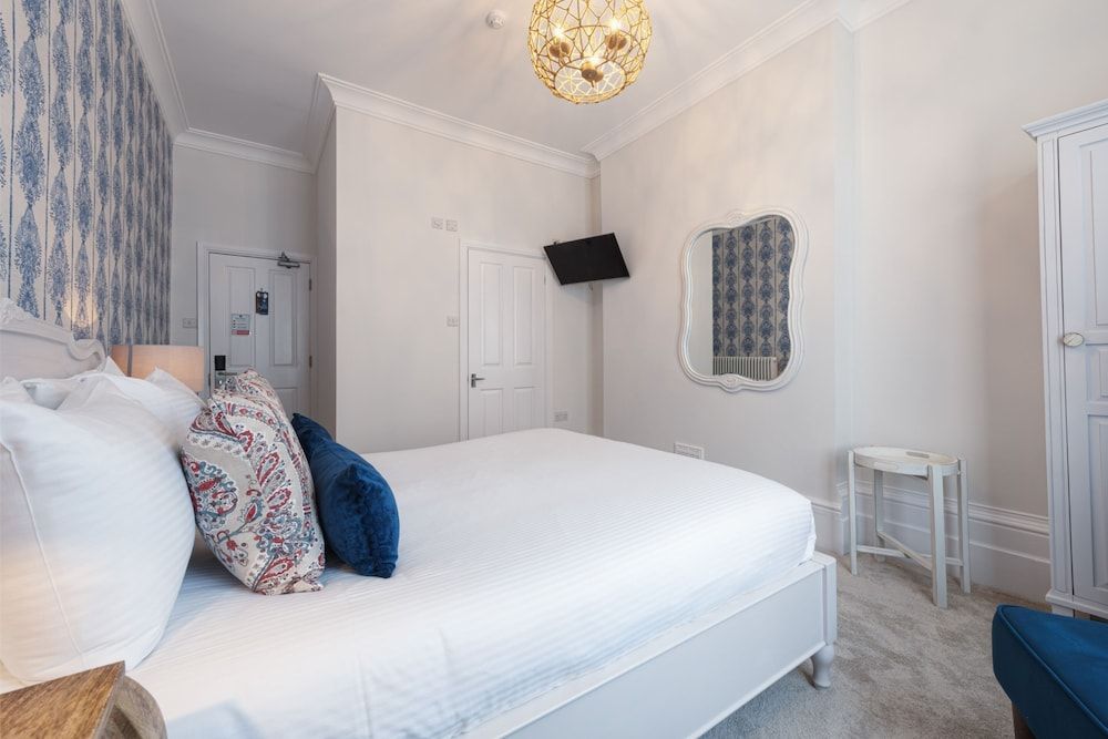 Somerset House Hotel & Restaurant Executive King Room with Shower 13