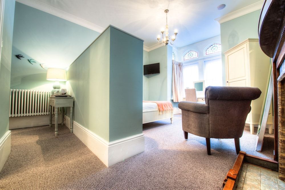 Somerset House Hotel & Restaurant Executive King Room with Shower 21