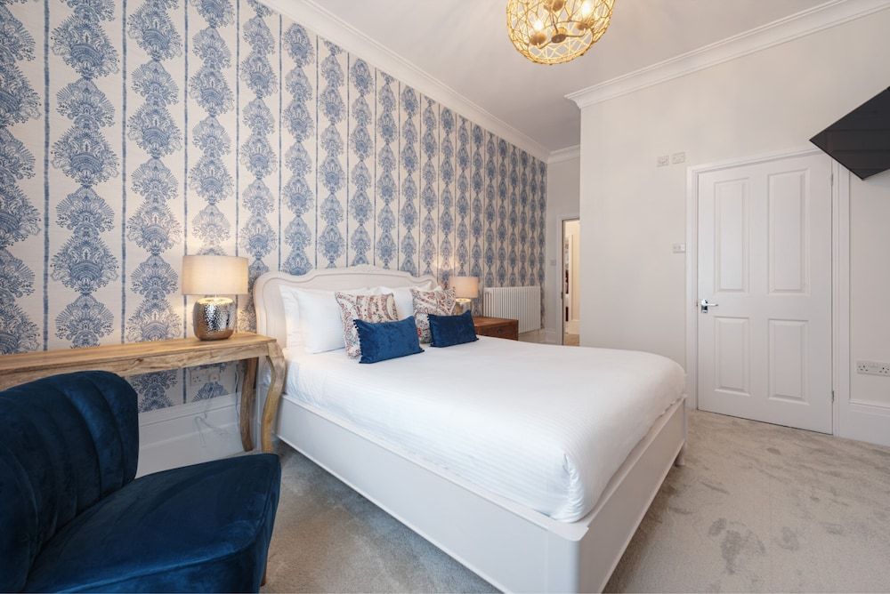 Somerset House Hotel & Restaurant Executive King Room with Shower 7