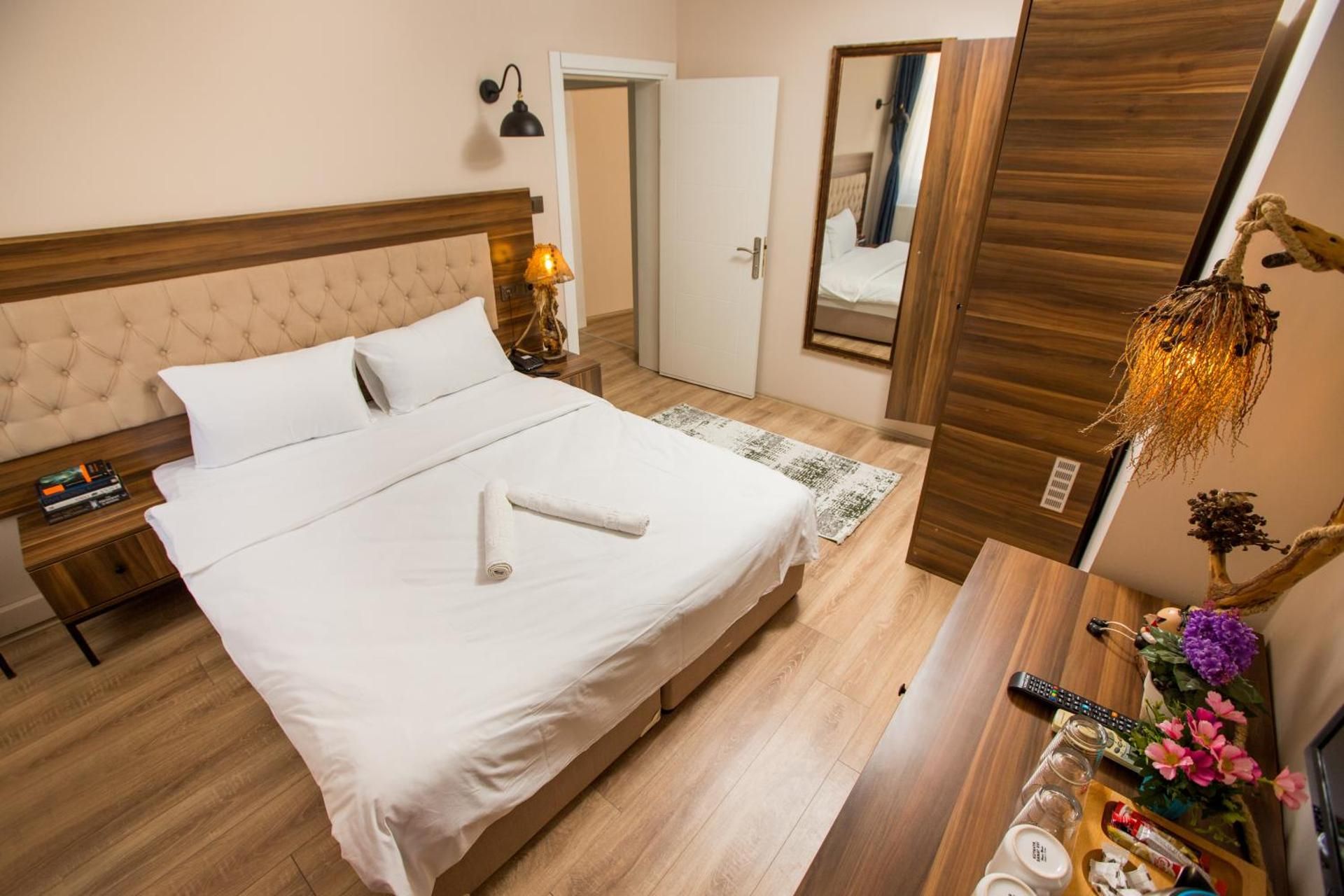 undefined Corner Garden Hotel 7