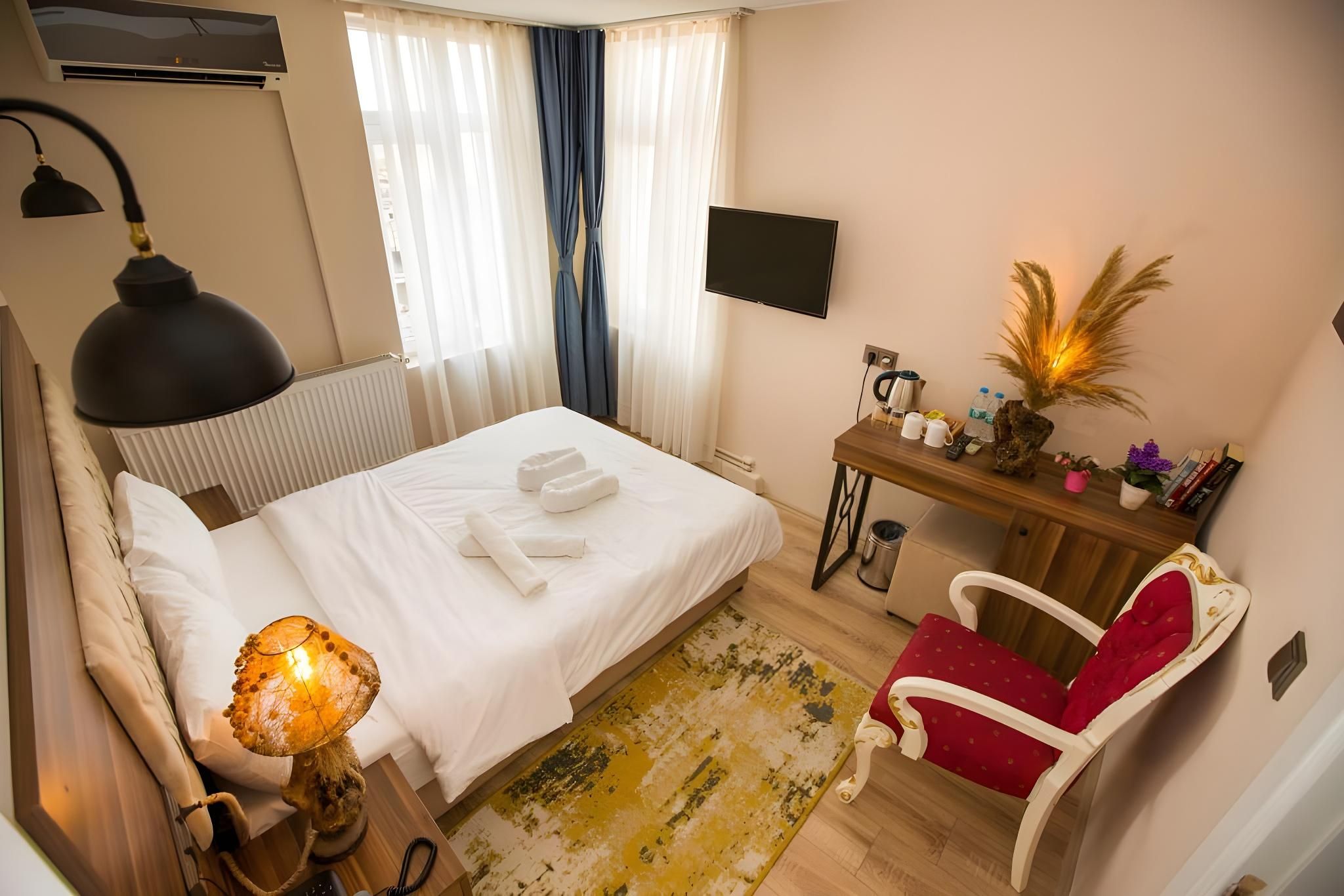 undefined Corner Garden Hotel 3