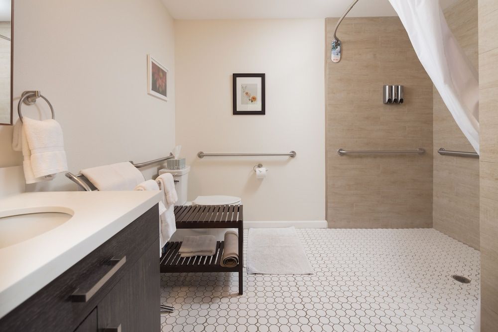 Hotel Flora & Fauna Signature Room, 1 King Bed with Sofa bed, Courtyard View (1) 3