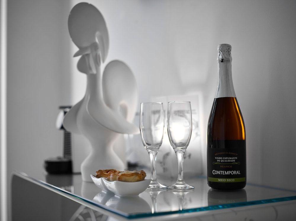 Room Service - Dining