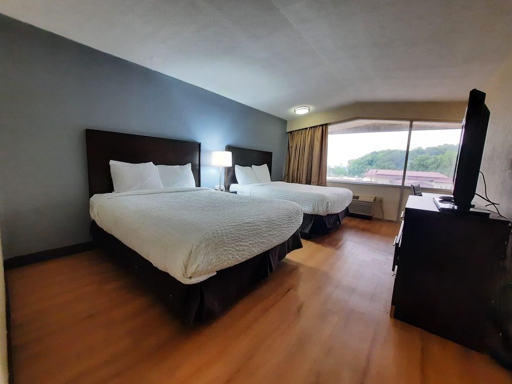 Americas Best Value Inn Moline Room, 2 Double Beds, Smoking 2