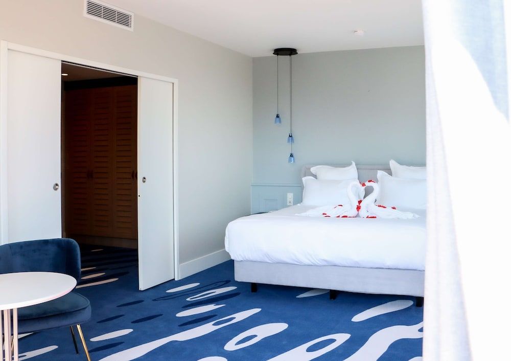 Junior Suite, 1 King Bed, Terrace, Sea View
