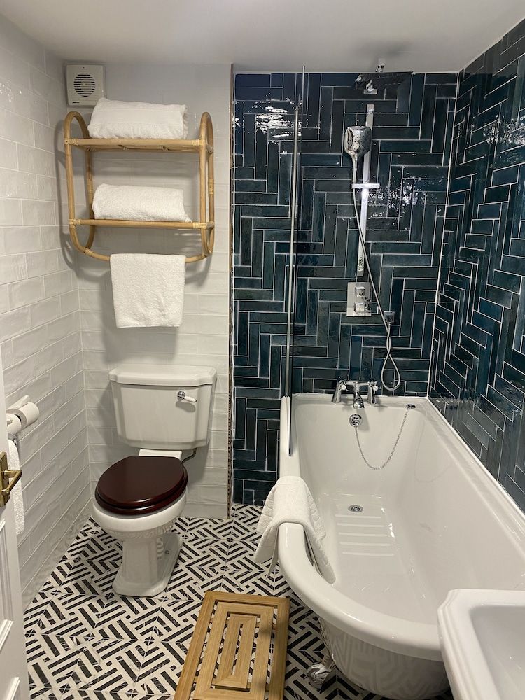 Hartford Hall on School Lane Premium Room 6