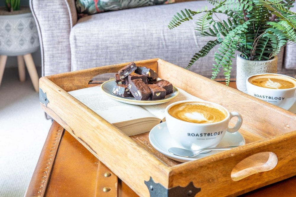 Hartford Hall on School Lane Family Room 18