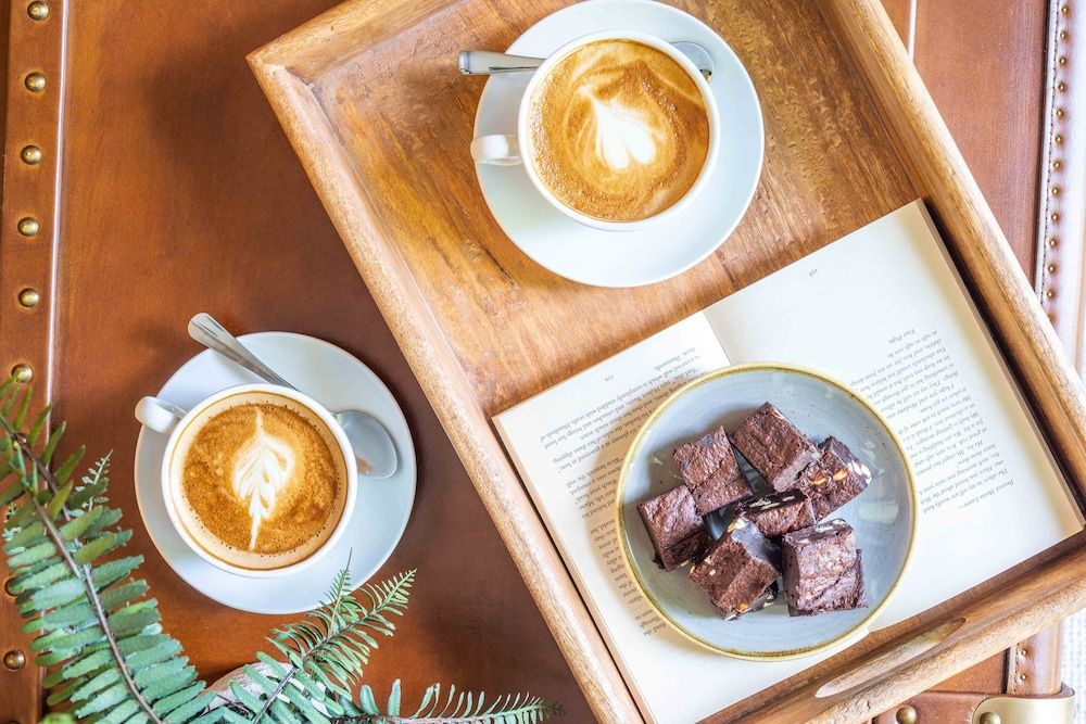 Hartford Hall on School Lane Family Room 17