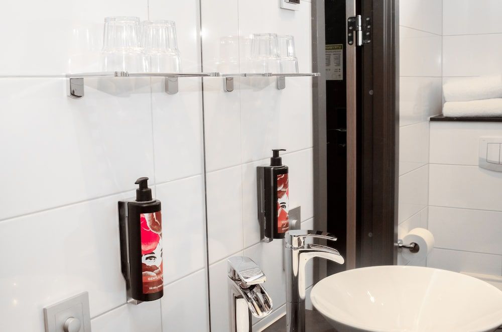 Motel L Lund Stylish Family Room 7