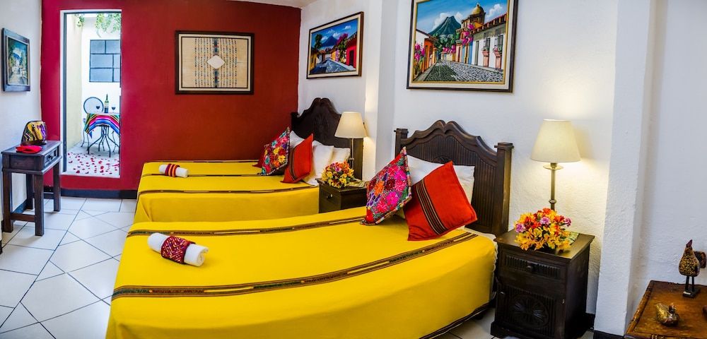 Hotel Casa Antigua Comfort Double Room, Private Bathroom, Courtyard Area 3