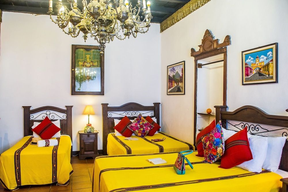 Hotel Casa Antigua Comfort Triple Room, Private Bathroom, Courtyard Area 6