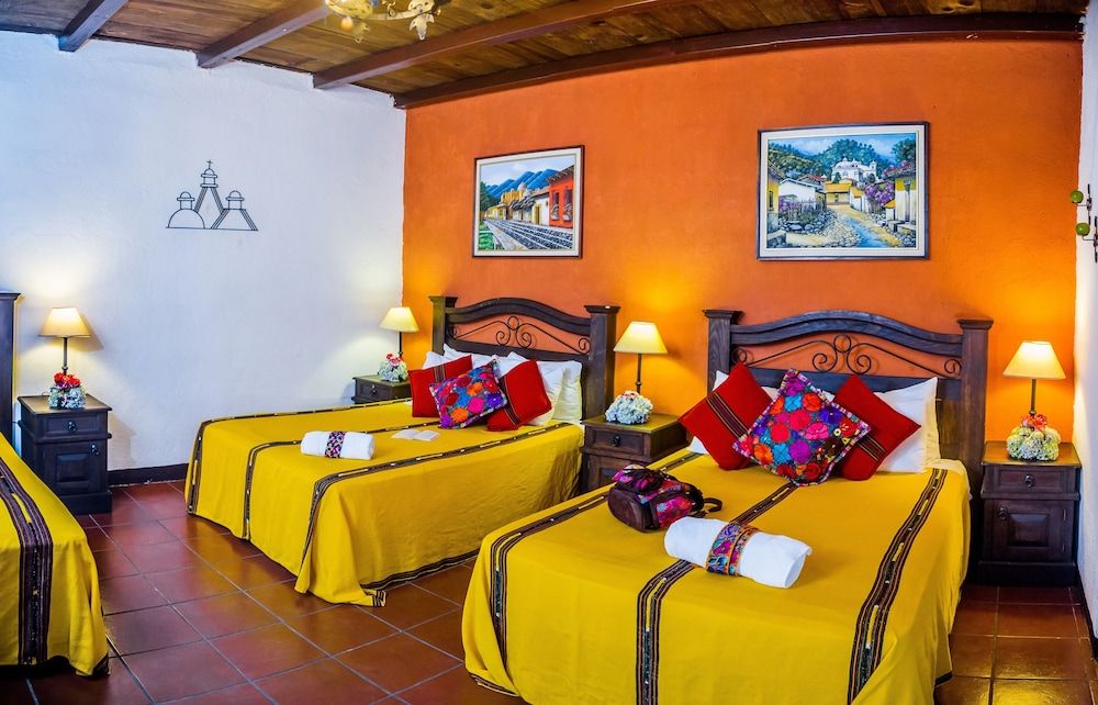 Hotel Casa Antigua Comfort Triple Room, Private Bathroom, Courtyard Area 7