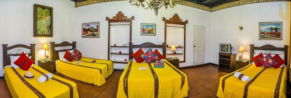 Hotel Casa Antigua Comfort Triple Room, Private Bathroom, Courtyard Area 8