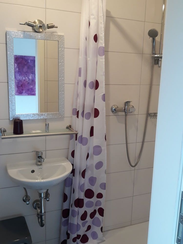 Ricks City Hotel 2 Standard Single Room 2