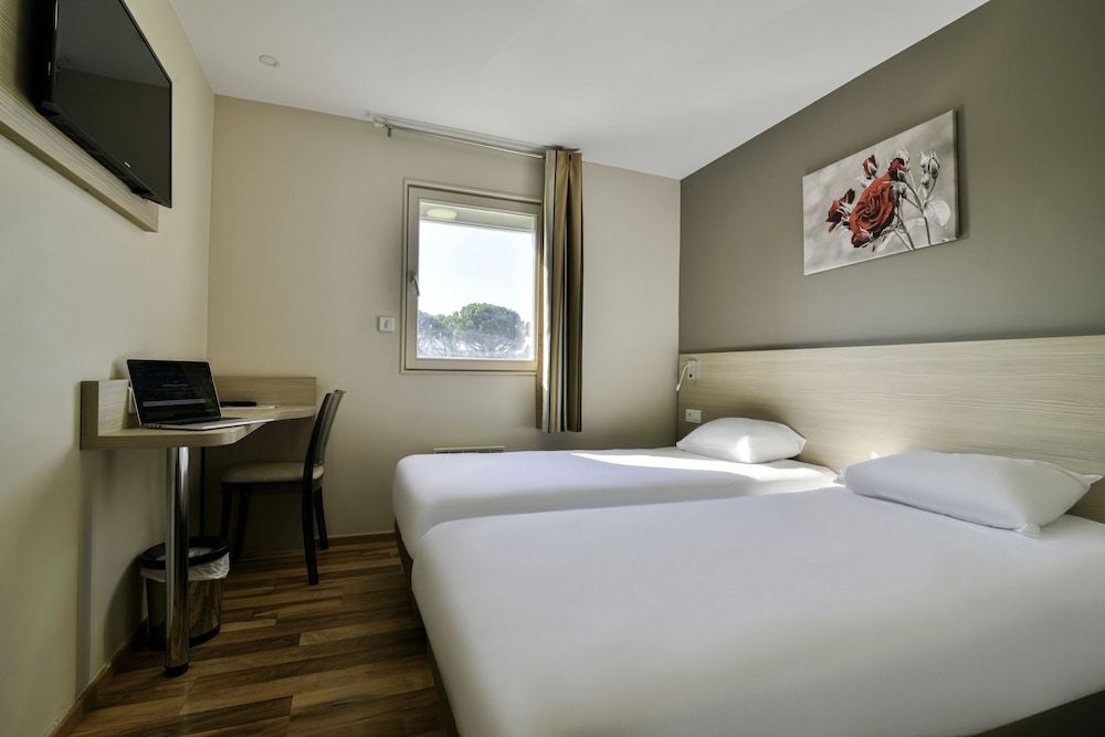 B&B HOTEL BOLLENE Twin Room, Non Smoking 2