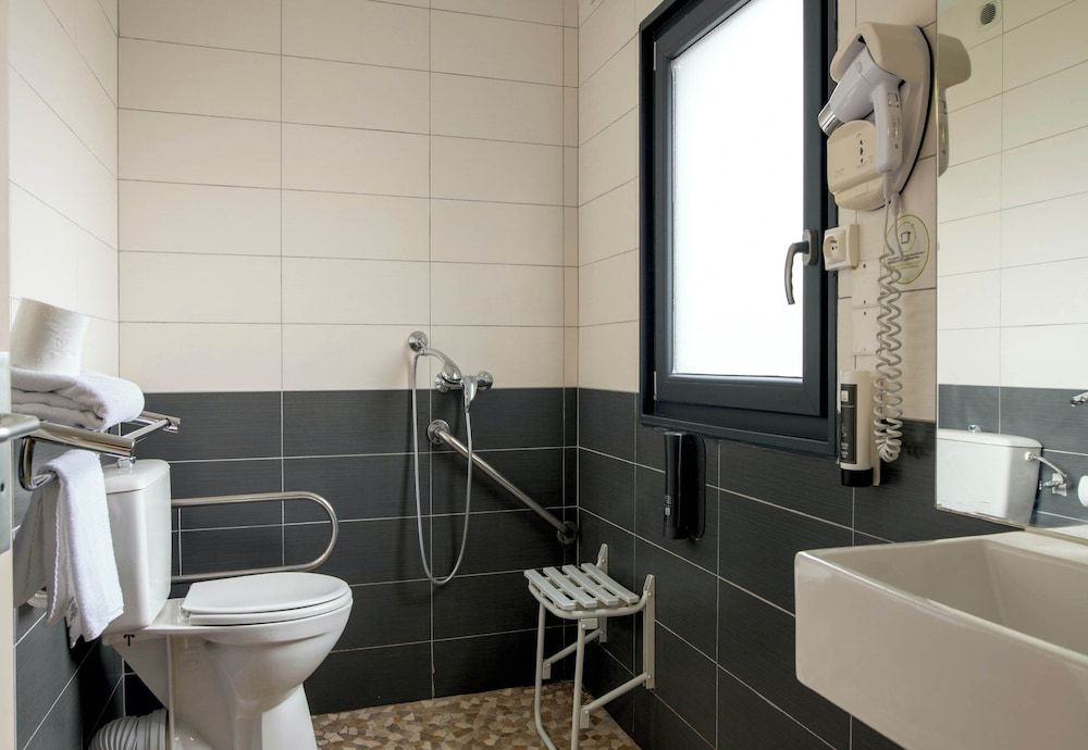 B&B HOTEL BOLLENE Double Room, Mobility Accessible, Non Smoking 3