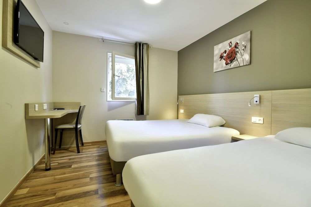 B&B HOTEL BOLLENE Triple Room, Non Smoking 2