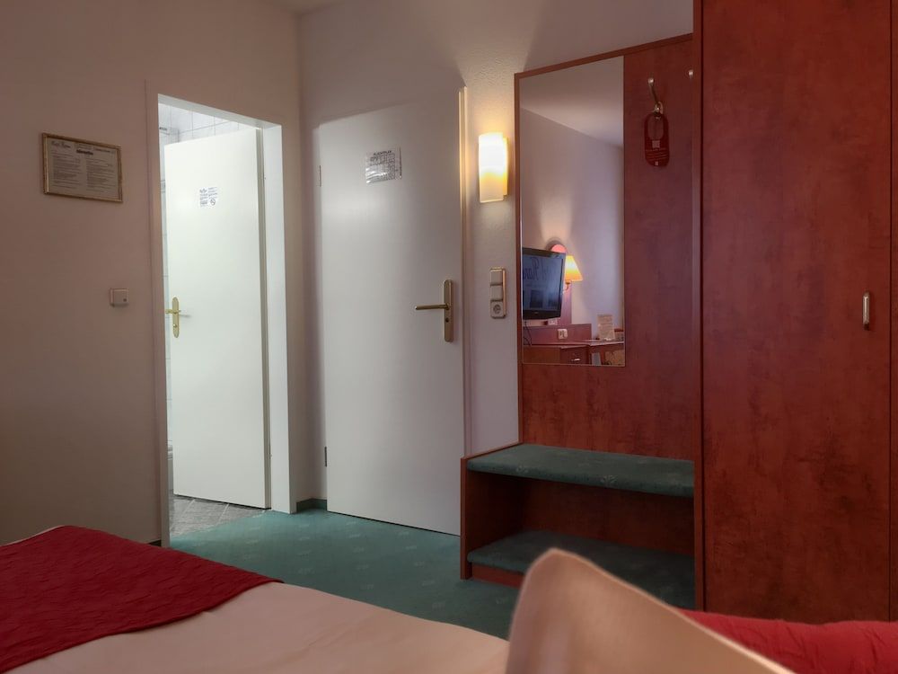 Hotel Hansa Standard Double or Twin Room 9