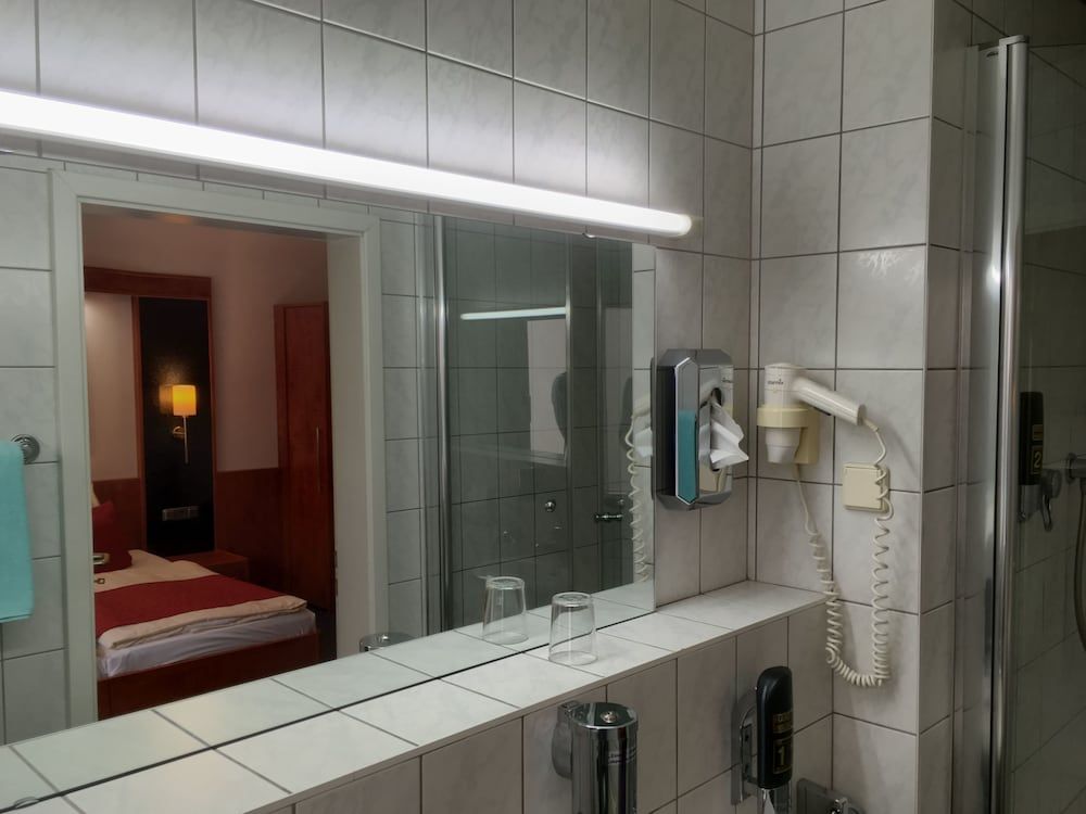 Hotel Hansa Standard Double or Twin Room 8