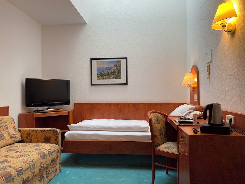 Hotel Hansa Economy Single Room 9