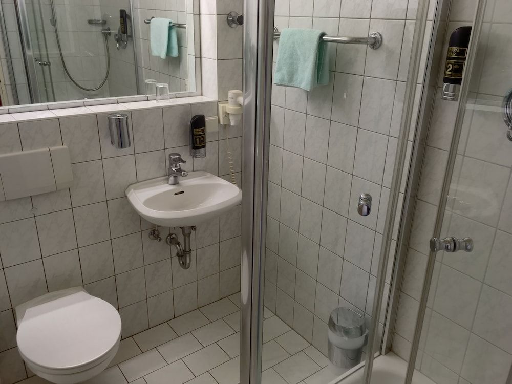 Hotel Hansa Standard Single Room 7