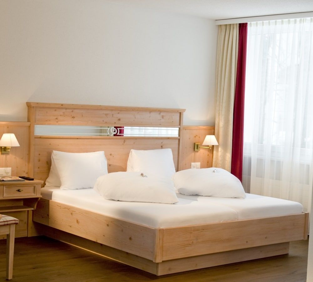 Hotel Quellenhof Leukerbad Family Room