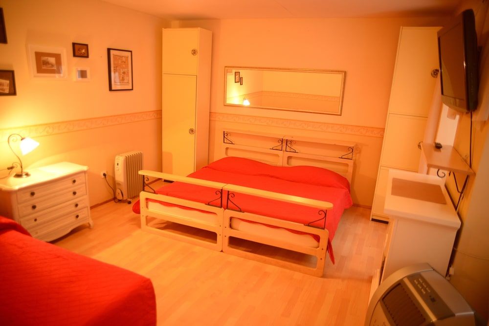 undefined Apartments Cecilia 7