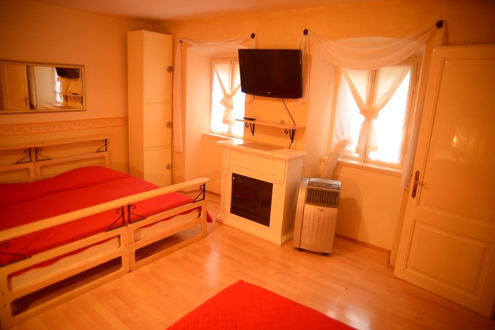 undefined Apartments Cecilia 8