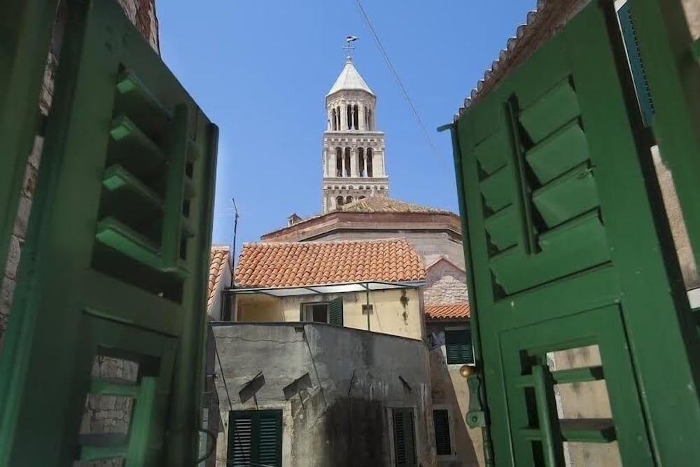 Apartments Cecilia Comfort Studio, City View