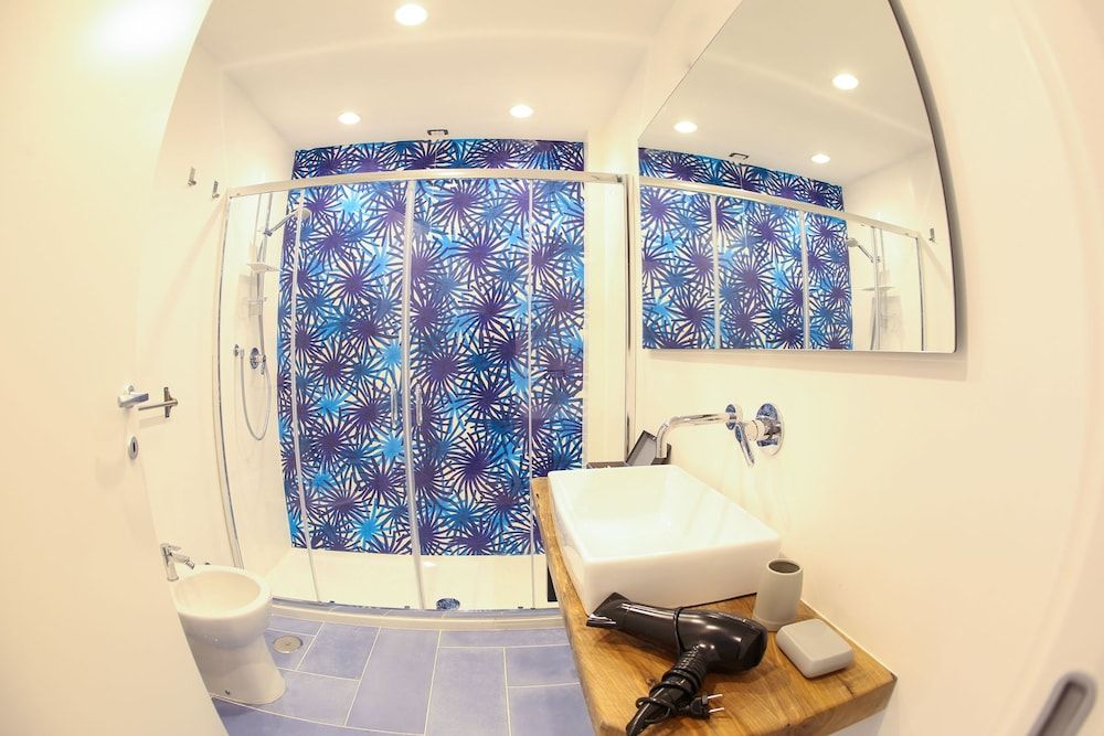 The Dante House Comfort Suite, City View, Mezzanine 3