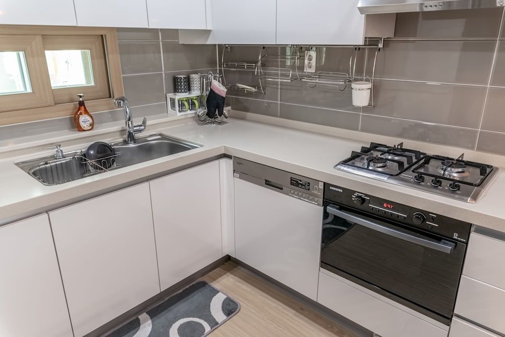 Residence Hotel Eden Stay Standard Suite, 3 Bedrooms 9