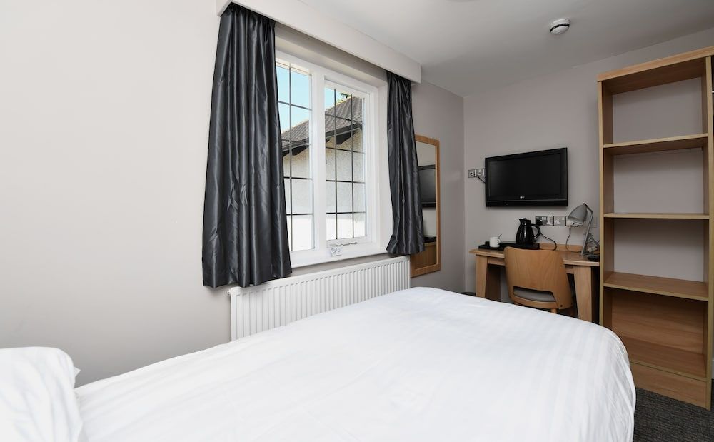 Crown, Droitwich by Marston's Inns Single Room 2