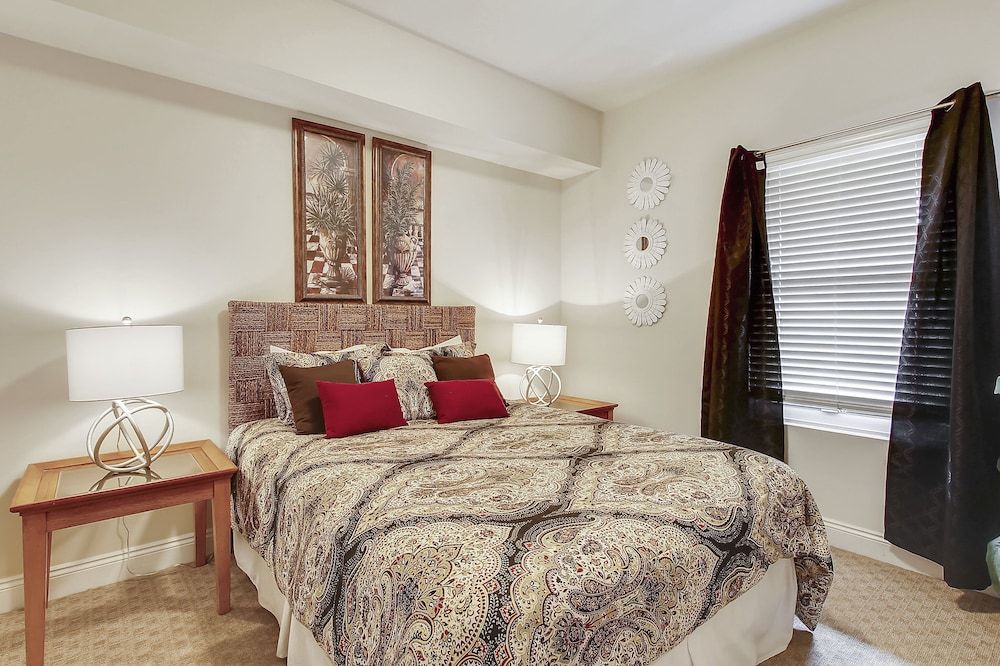 Condo, 2 Bedrooms, Balcony, Ocean View (801 W)