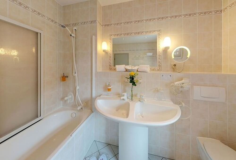 Romantik Hotel Burgkeller & Residenz Kerstinghaus Standard Double Room 4