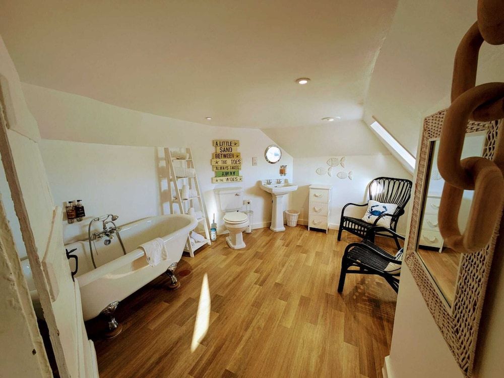 The Ship Inn Superior Quadruple Room, Ensuite (The Seaside Suite) 3