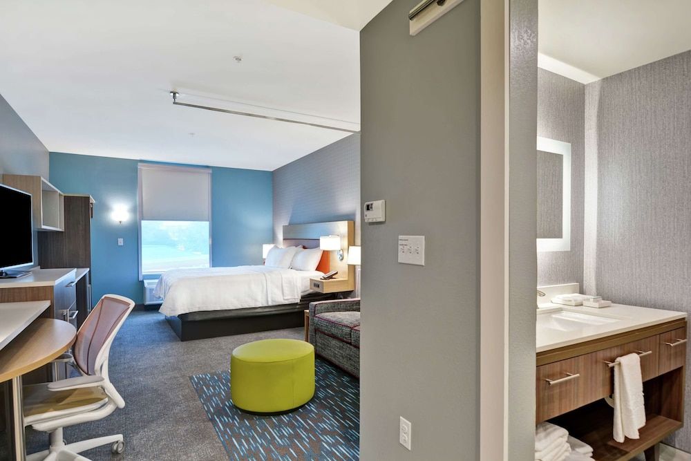 Studio Suite, 1 King Bed, Non Smoking