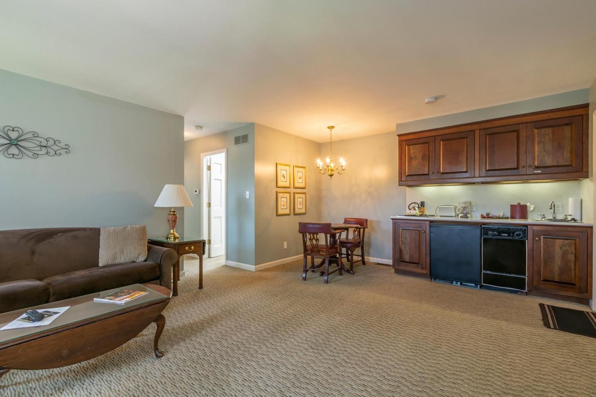 King Suite - Second Floor