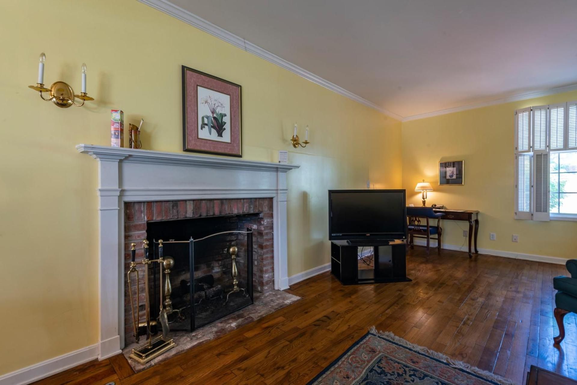 Queen Suite