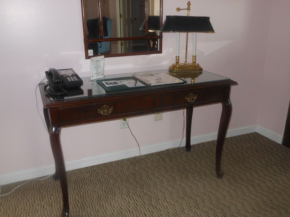 Century Suites Hotel Standard apartment, 1 king bed with sofa bed (No staircase, porch steps-not wheelchair accessible) 3